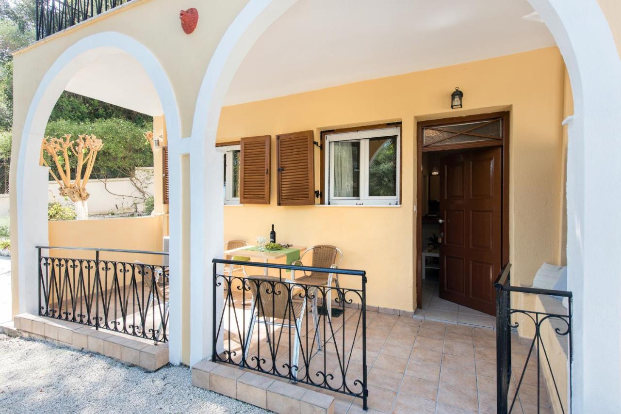 Kokoros Apartments Kato Korakiana Екстериор снимка