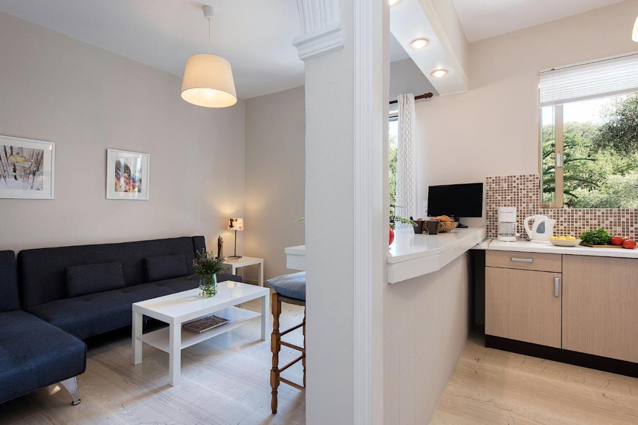 Kokoros Apartments Kato Korakiana Екстериор снимка