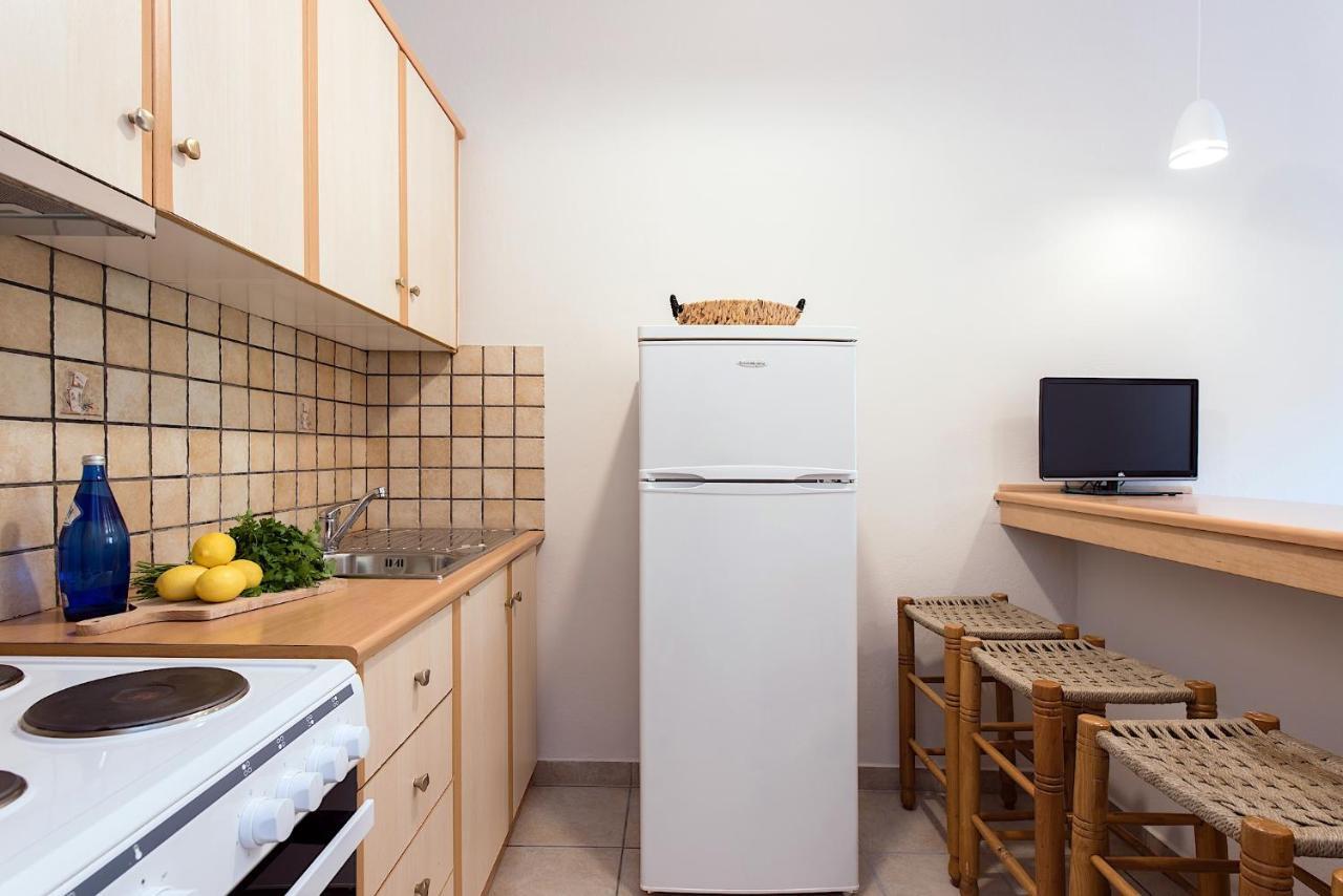 Kokoros Apartments Kato Korakiana Екстериор снимка