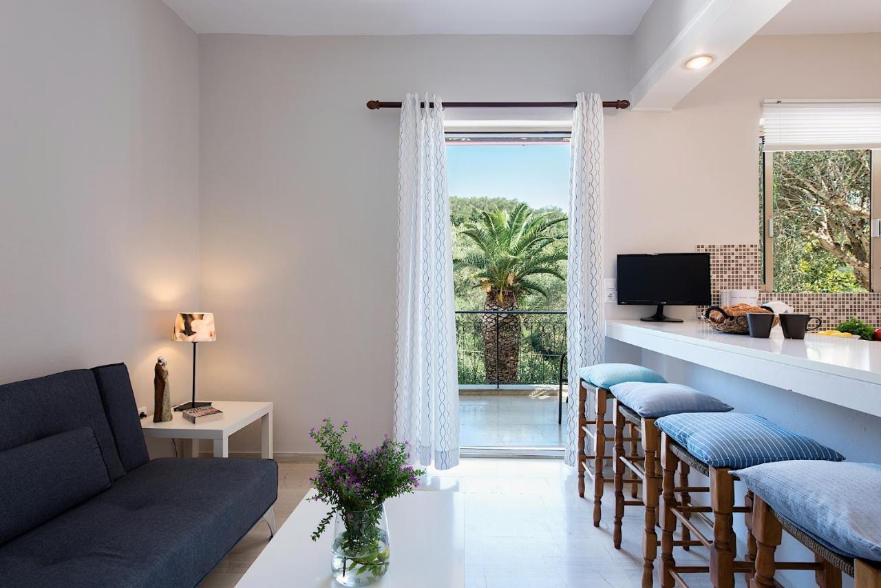 Kokoros Apartments Kato Korakiana Екстериор снимка