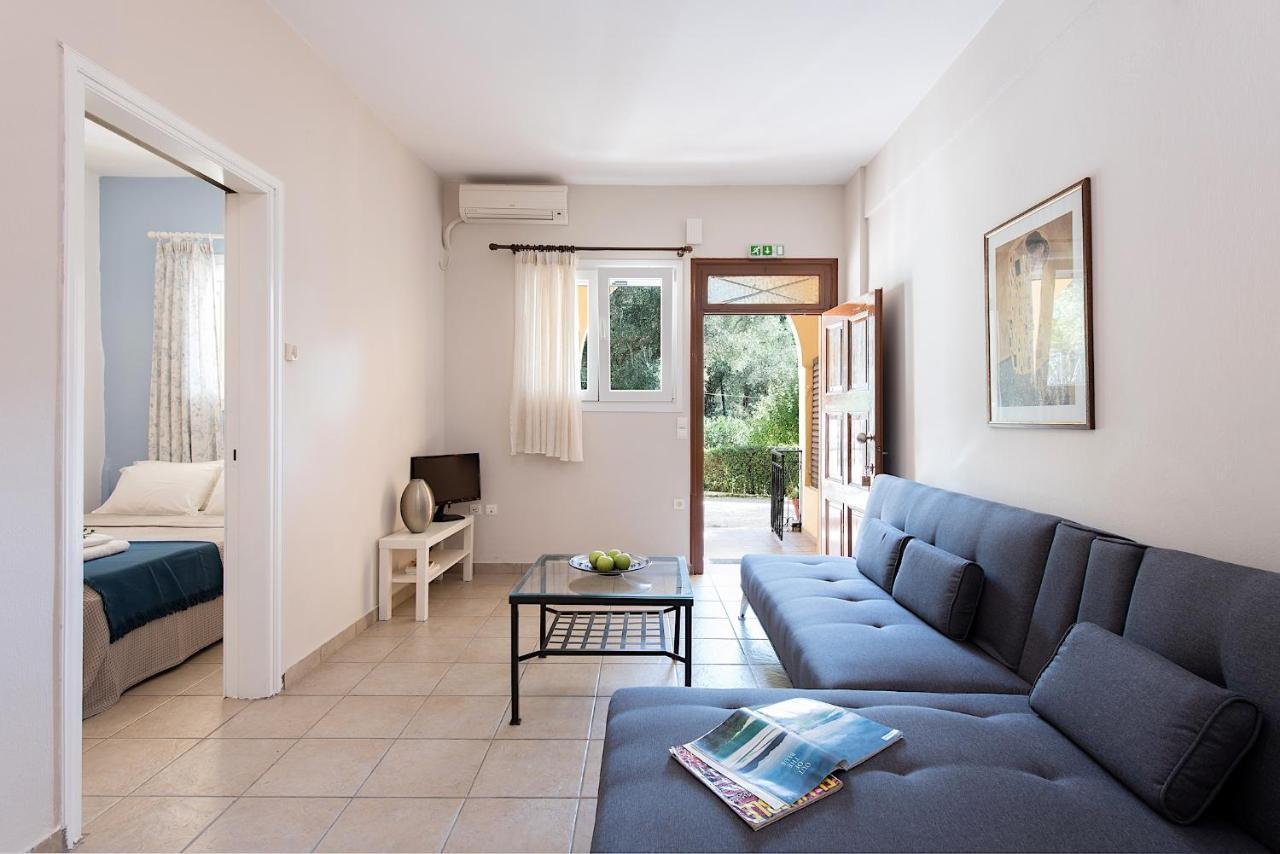 Kokoros Apartments Kato Korakiana Екстериор снимка