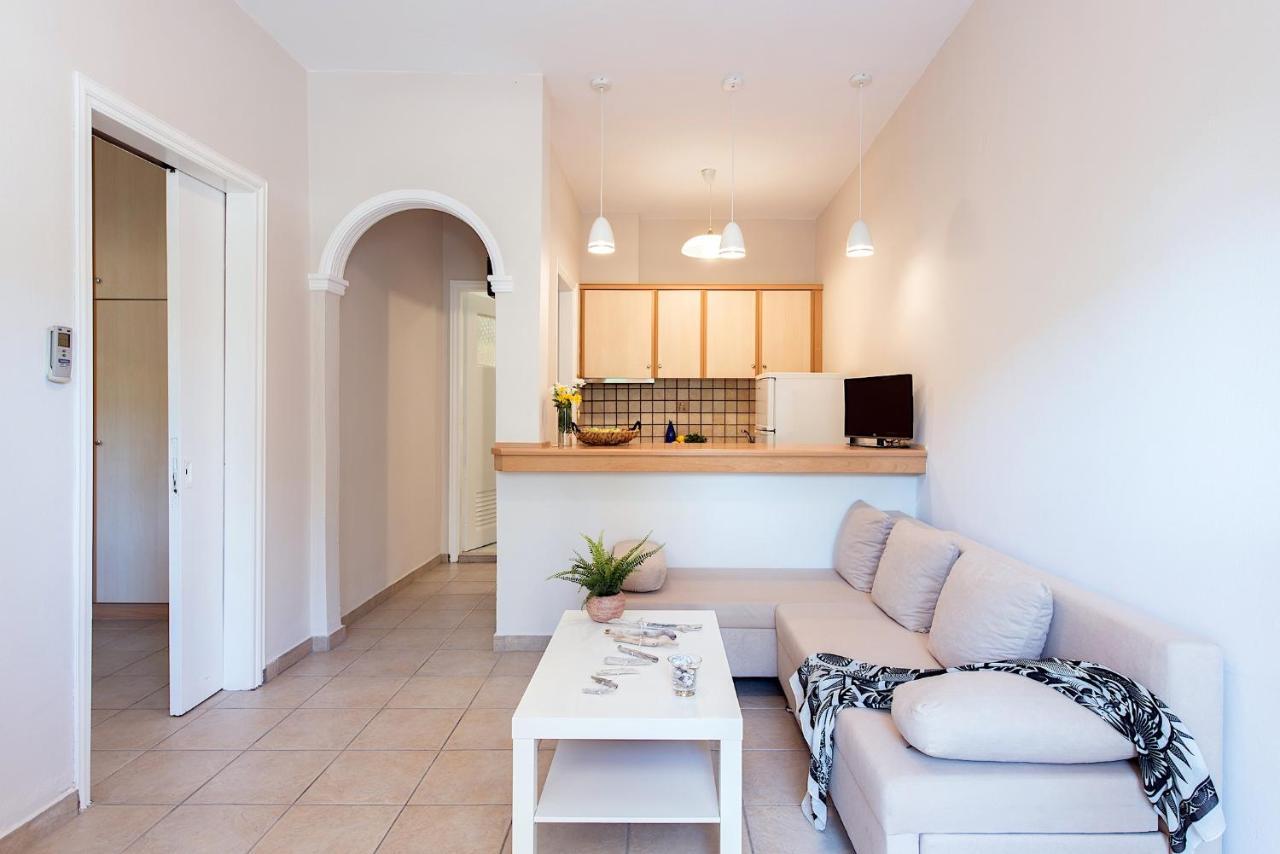 Kokoros Apartments Kato Korakiana Екстериор снимка